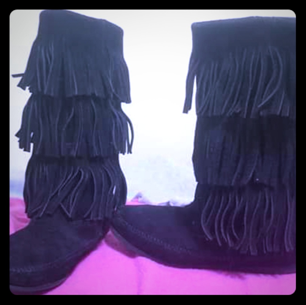 Minnetonka fringe boots sz.8